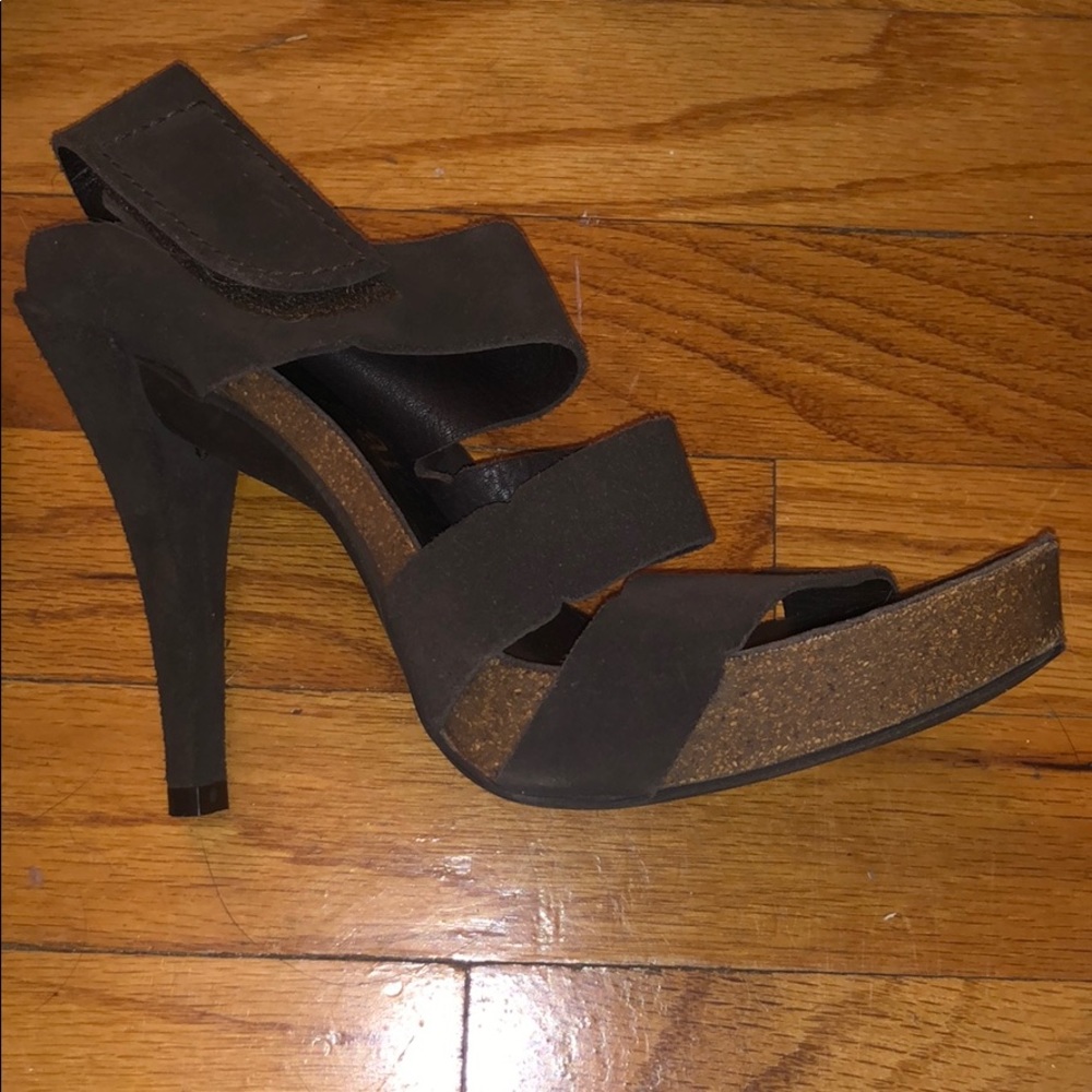 Pedro Garcia heels